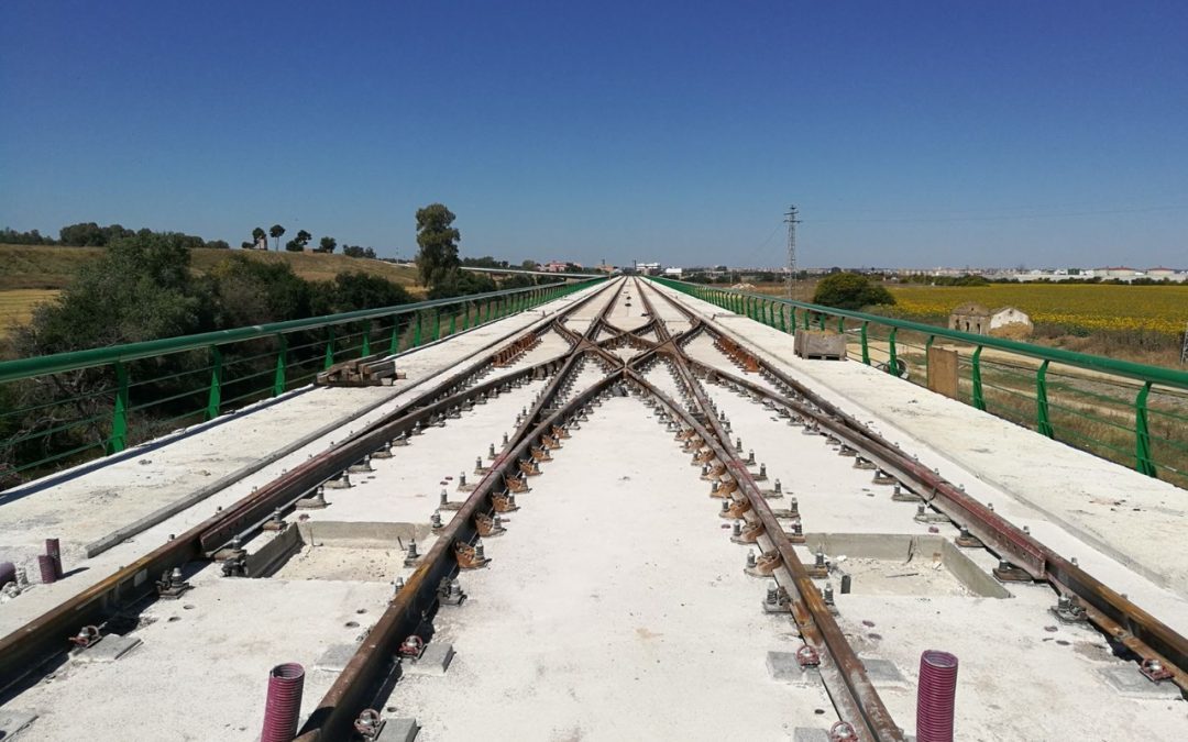 A double diagonal turnout manufactured by Amurrio on the Alcalá de Guadaira tramway